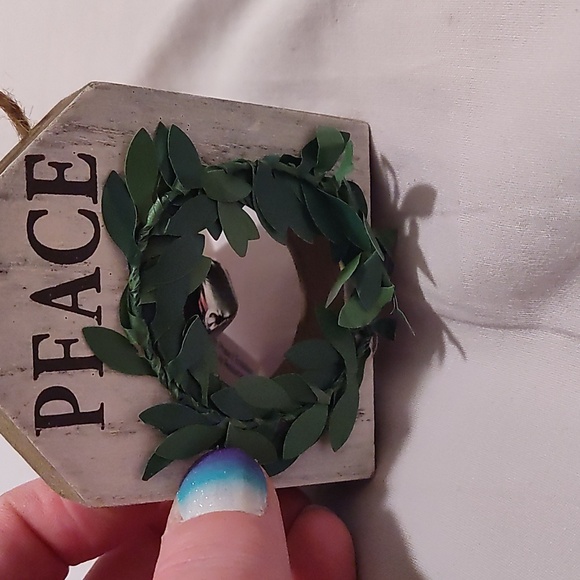 🎄 Christmas Bell Ornaments – Set of 2 | “Snow” & “Peace” | Rustic Farmhouse Hol - Picture 3 of 4